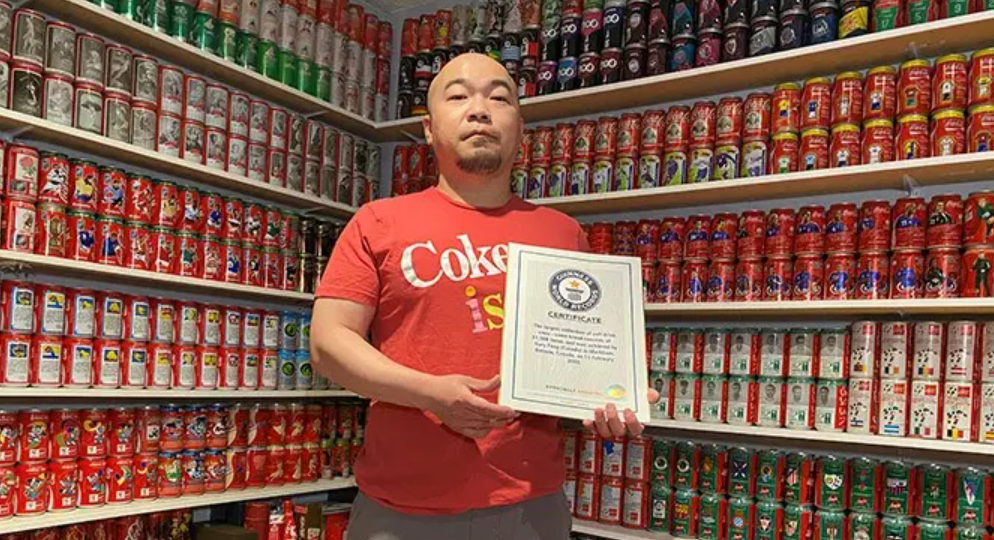 Le plus grand nombre de canettes écrasées… avec l’épaule